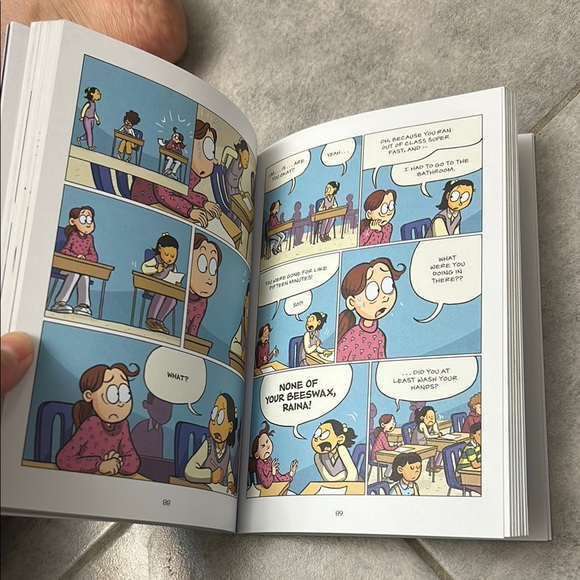 Guts by Raina Telgemeier - Picture 11 of 13